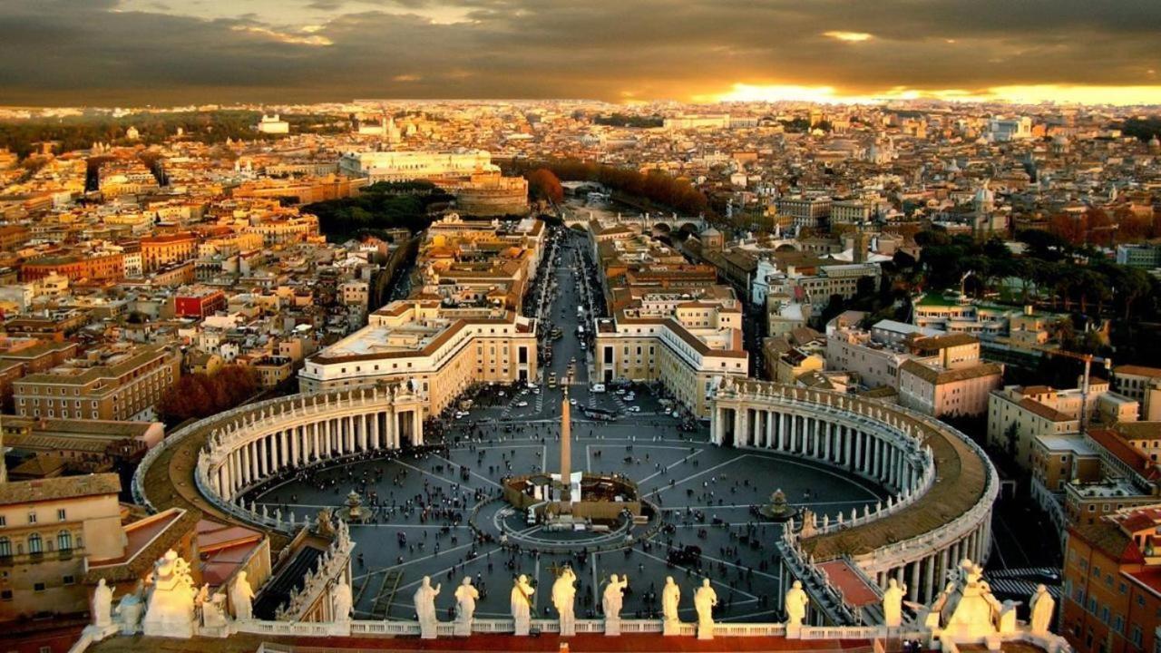 Salotto Musei Vaticani * Roma